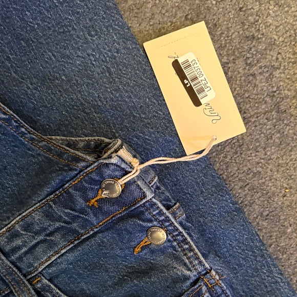 NWT universal thread Blue Denim Overalls size small - Picture 3 of 4